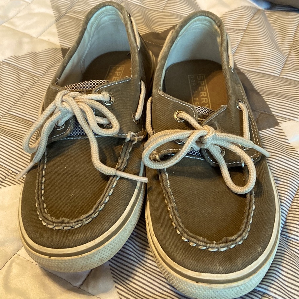 Tan sperry topsider loafers